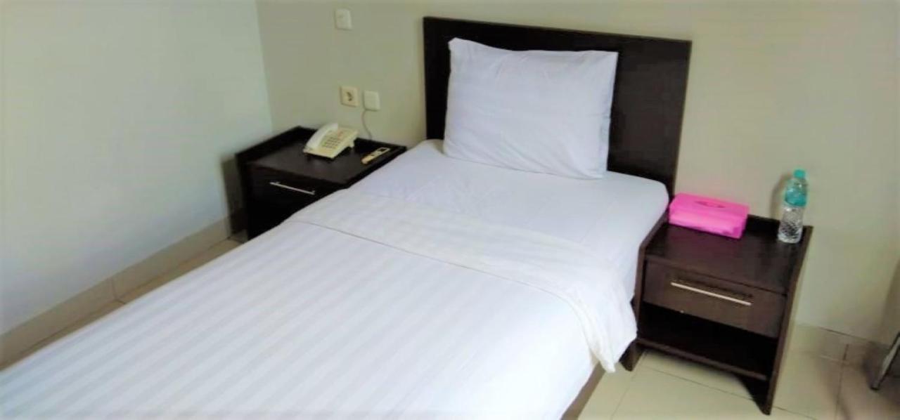 Urbanview Hotel Grand Malabar בנדונג מראה חיצוני תמונה